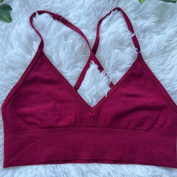 lululemon athletica Other - Lululemon lightweight sports bra size 6